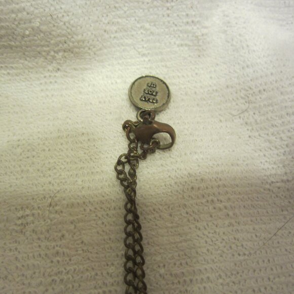 VTG RELIGIOUS PENDANTS W/CHAINS, PRICE IS EACH - Picture 10 of 10